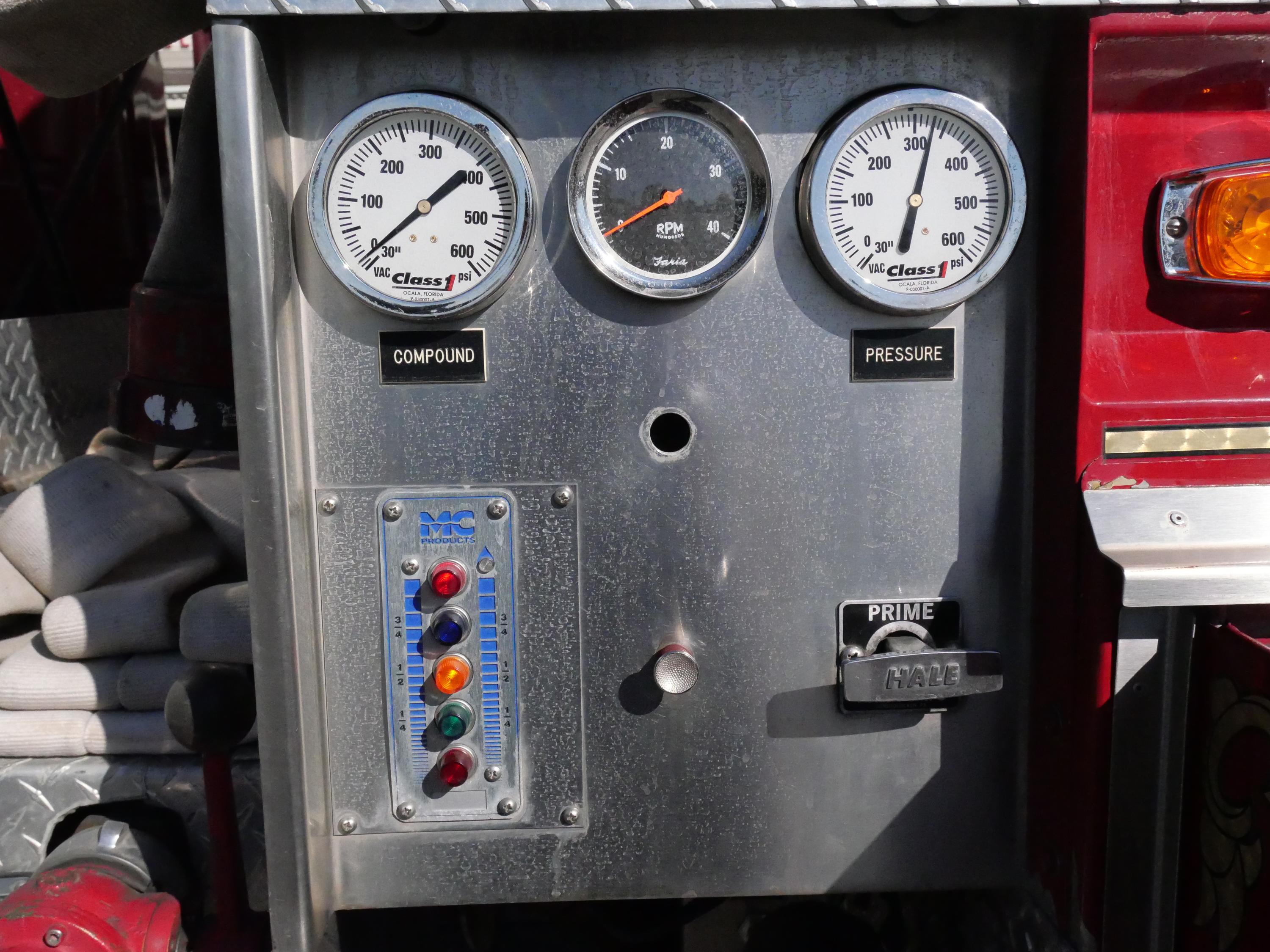 1993 4 Guys Mack Pumper Tanker - image 17