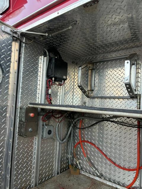 1985 Mack Heavy Rescue - image 13