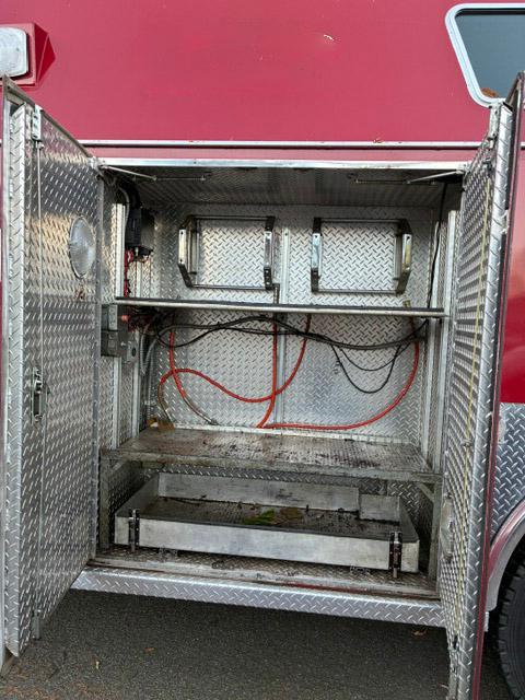 1985 Mack Heavy Rescue - image 12