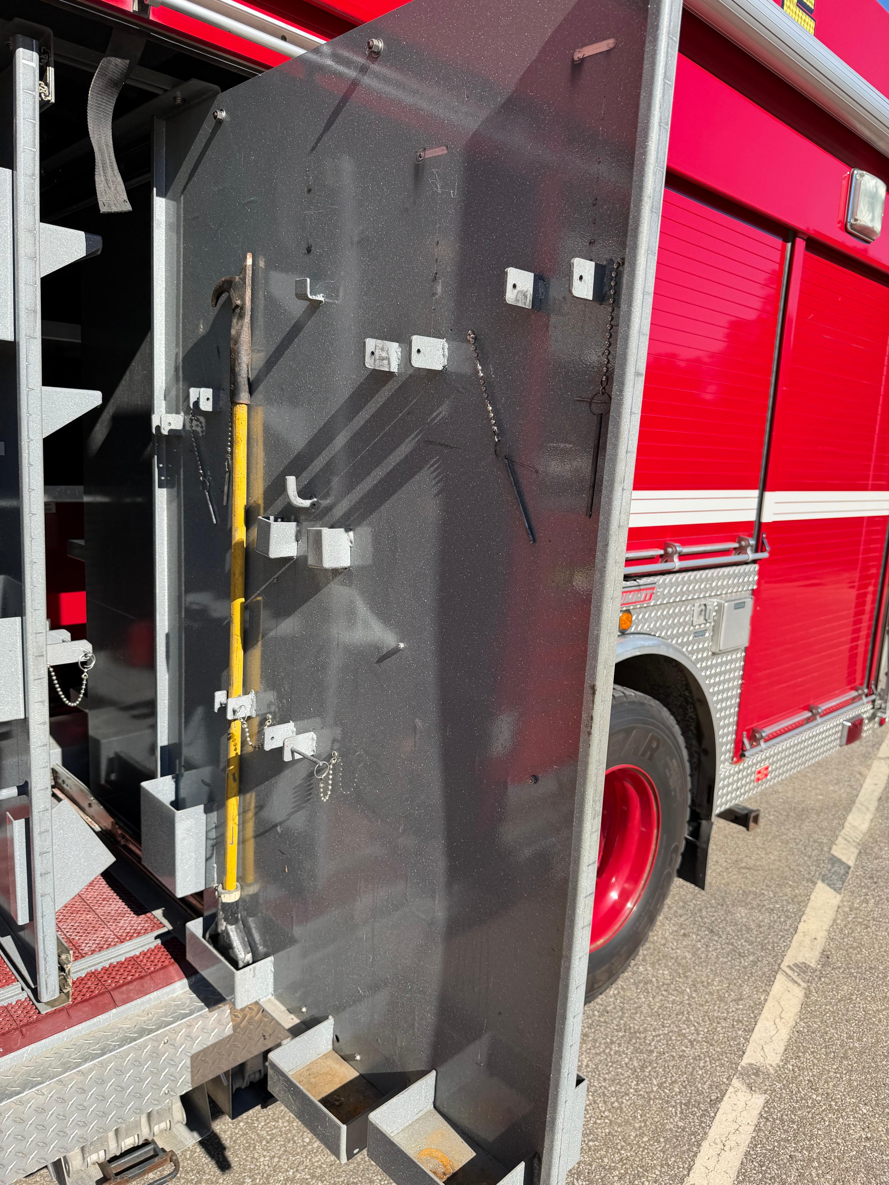 2006 Summit HME Heavy Rescue - image 36