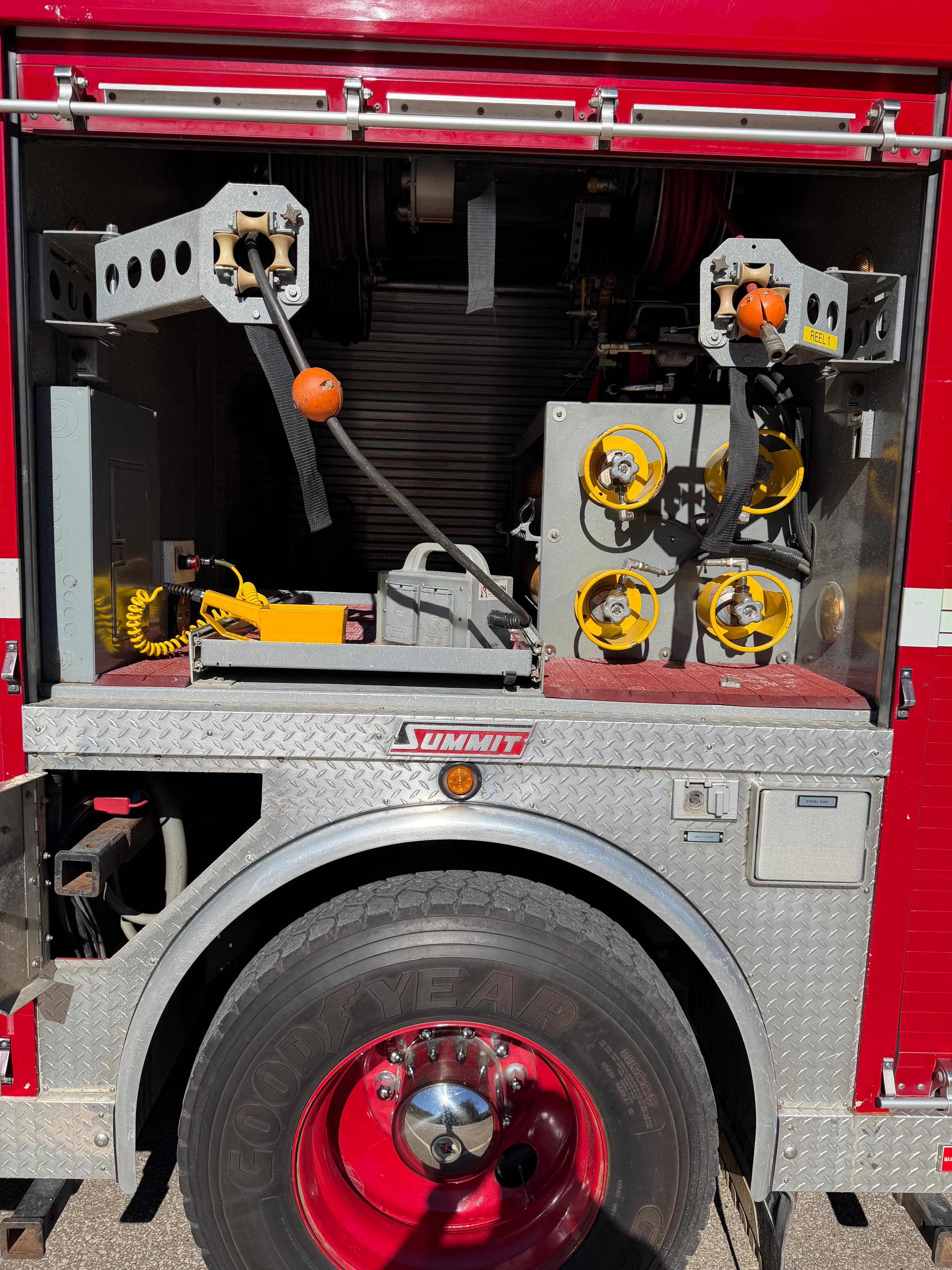 2006 Summit HME Heavy Rescue - image 42