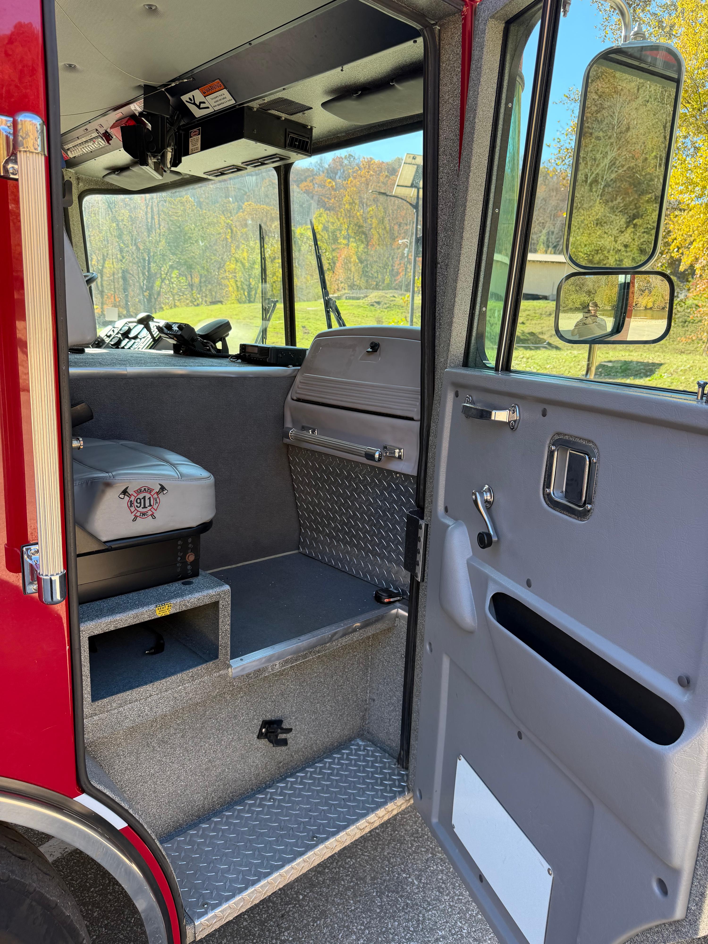 2006 Summit HME Heavy Rescue - image 23