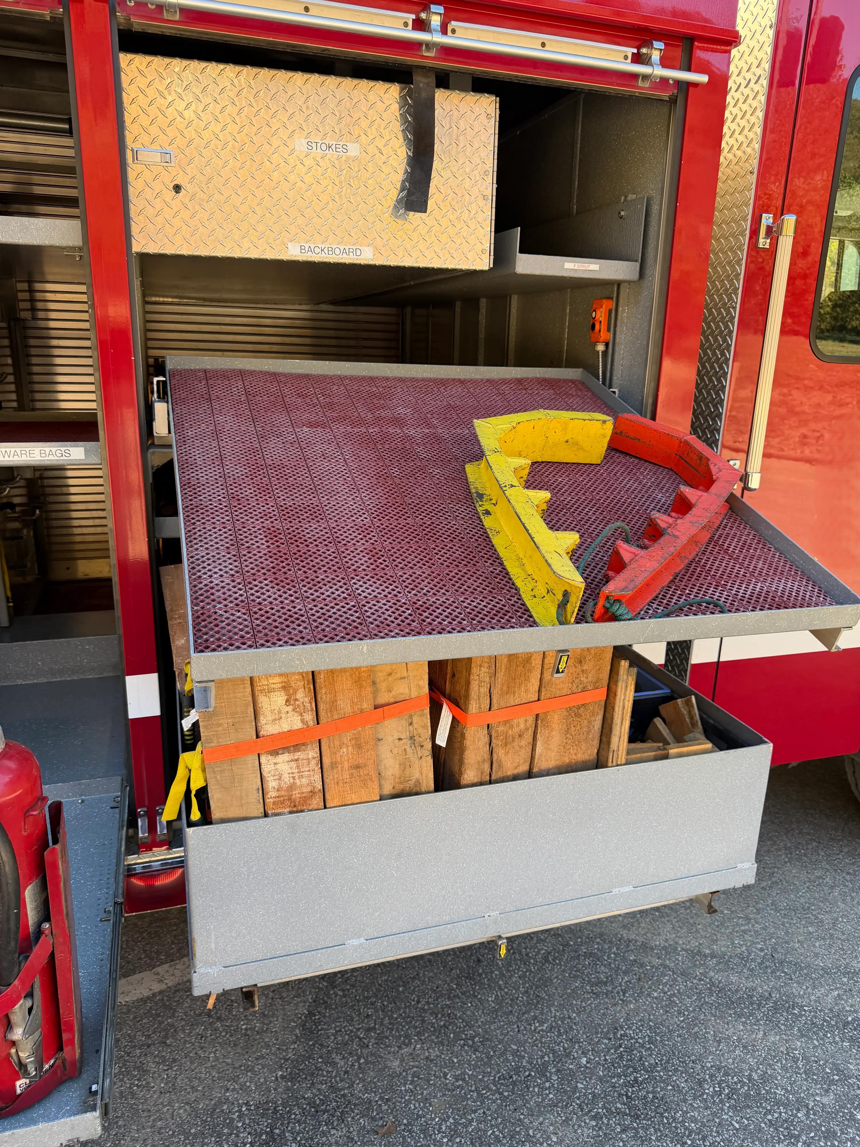 2006 Summit HME Heavy Rescue - image 66