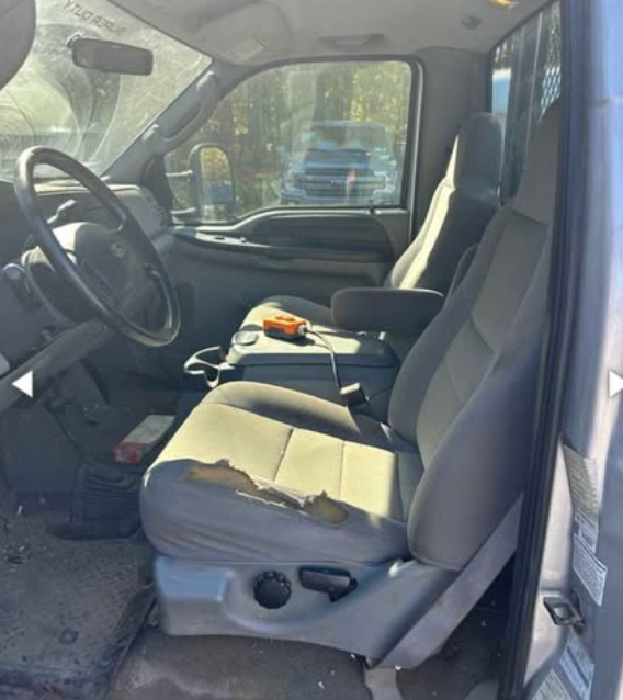 2007 Ford F350 Super Duty Flatbed - image 3