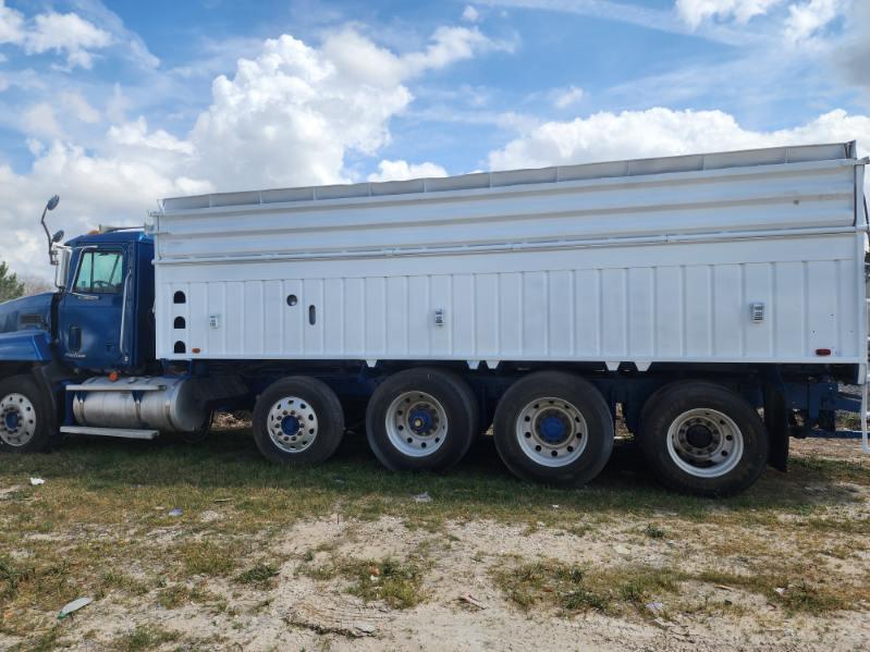 1998 Mack CH613 Dump Truck - image 2