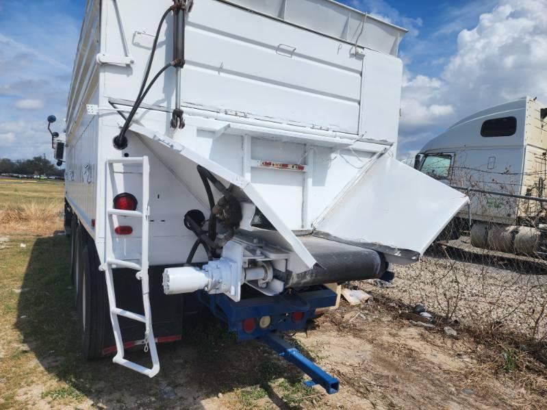 1998 Mack CH613 Dump Truck - image 3