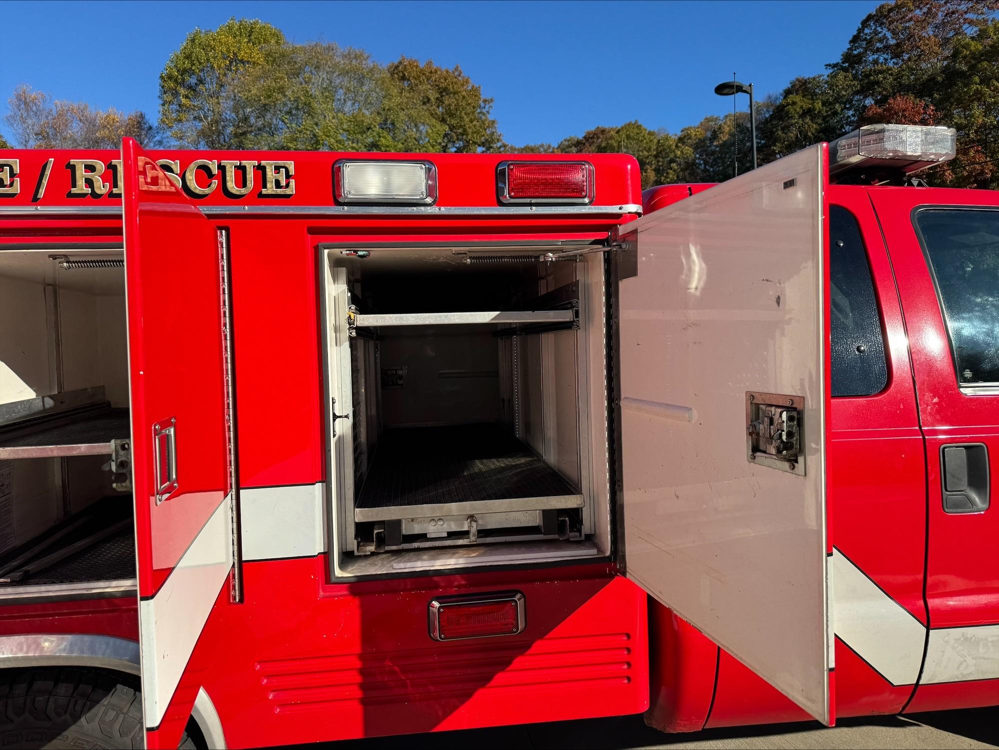 2011 Ford Light Rescue - image 8
