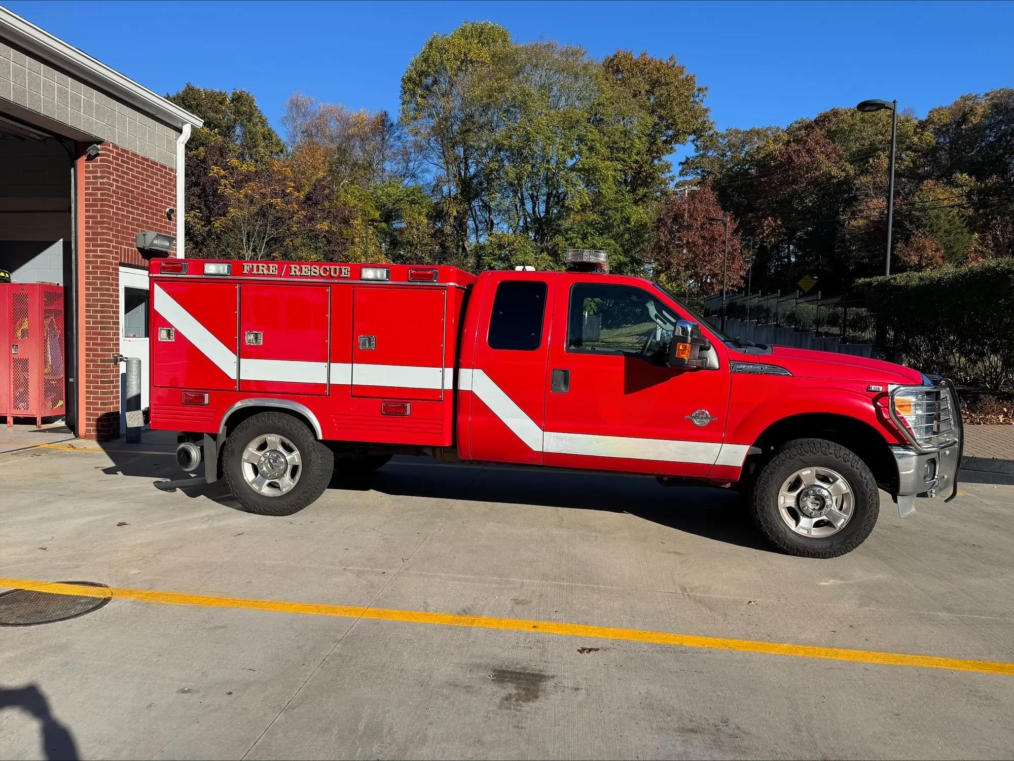 2011 Ford Light Rescue - image 1