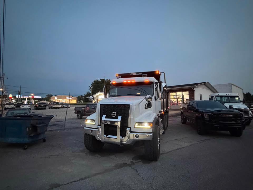 2025 Volvo VHD Dump Truck - image 3