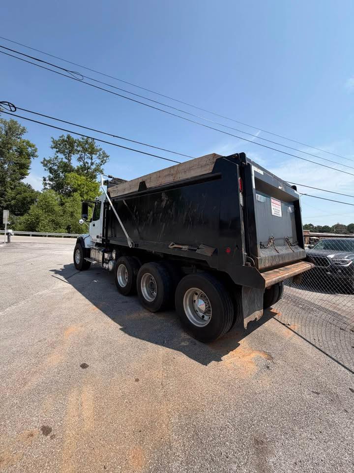 2025 Volvo VHD Dump Truck - image 5