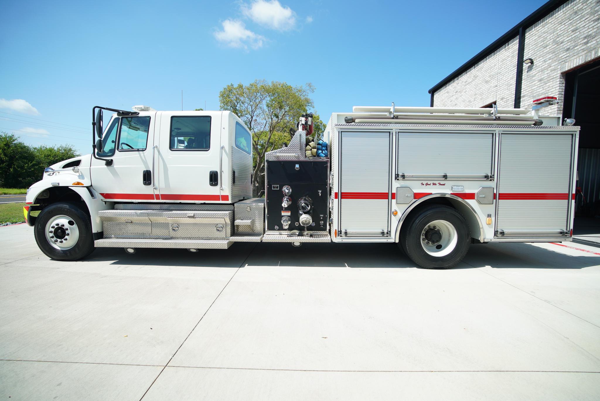 2008 Pierce International Pumper - image 2