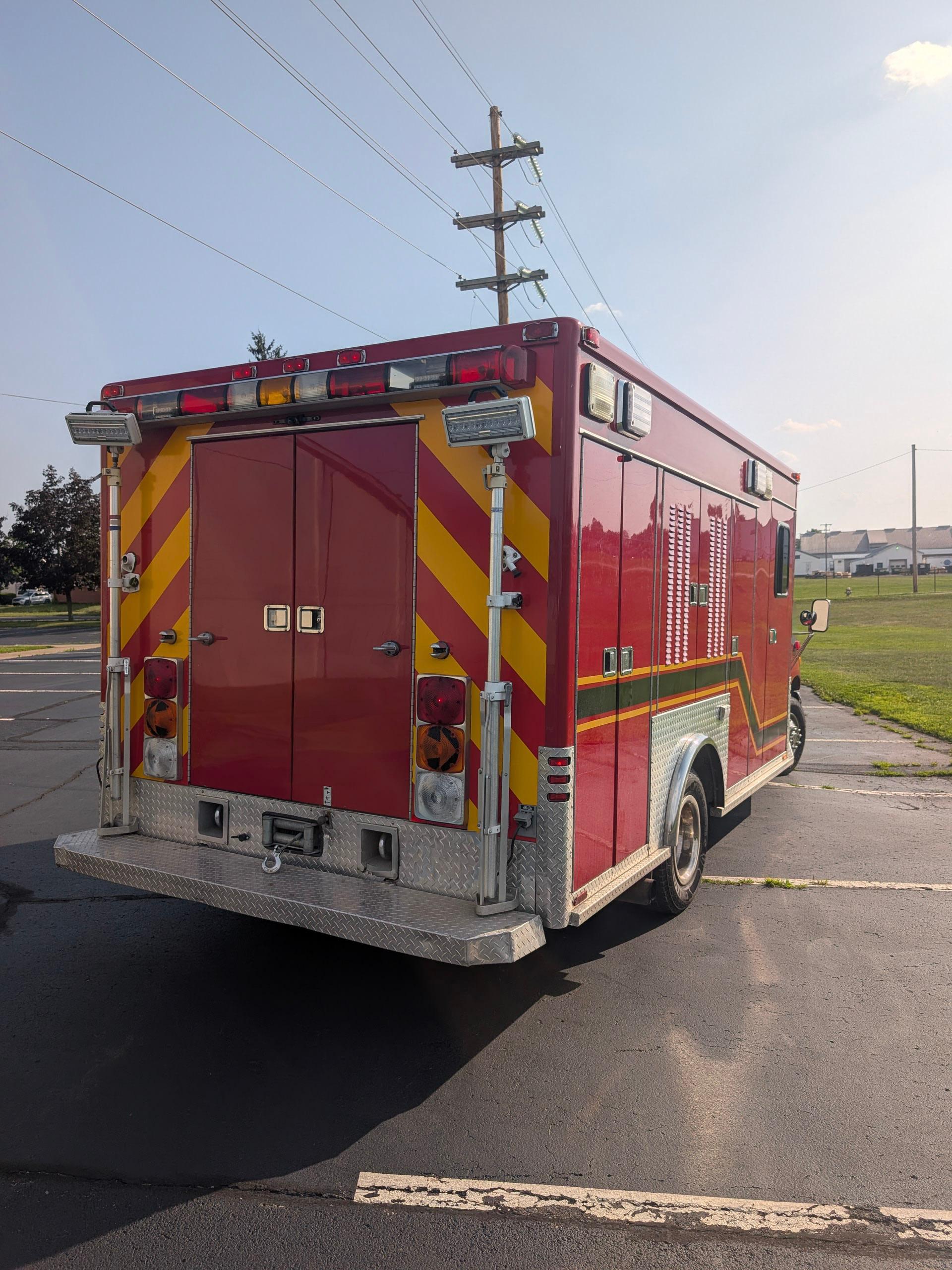 1998 Marque Ford Light Rescue - image 4
