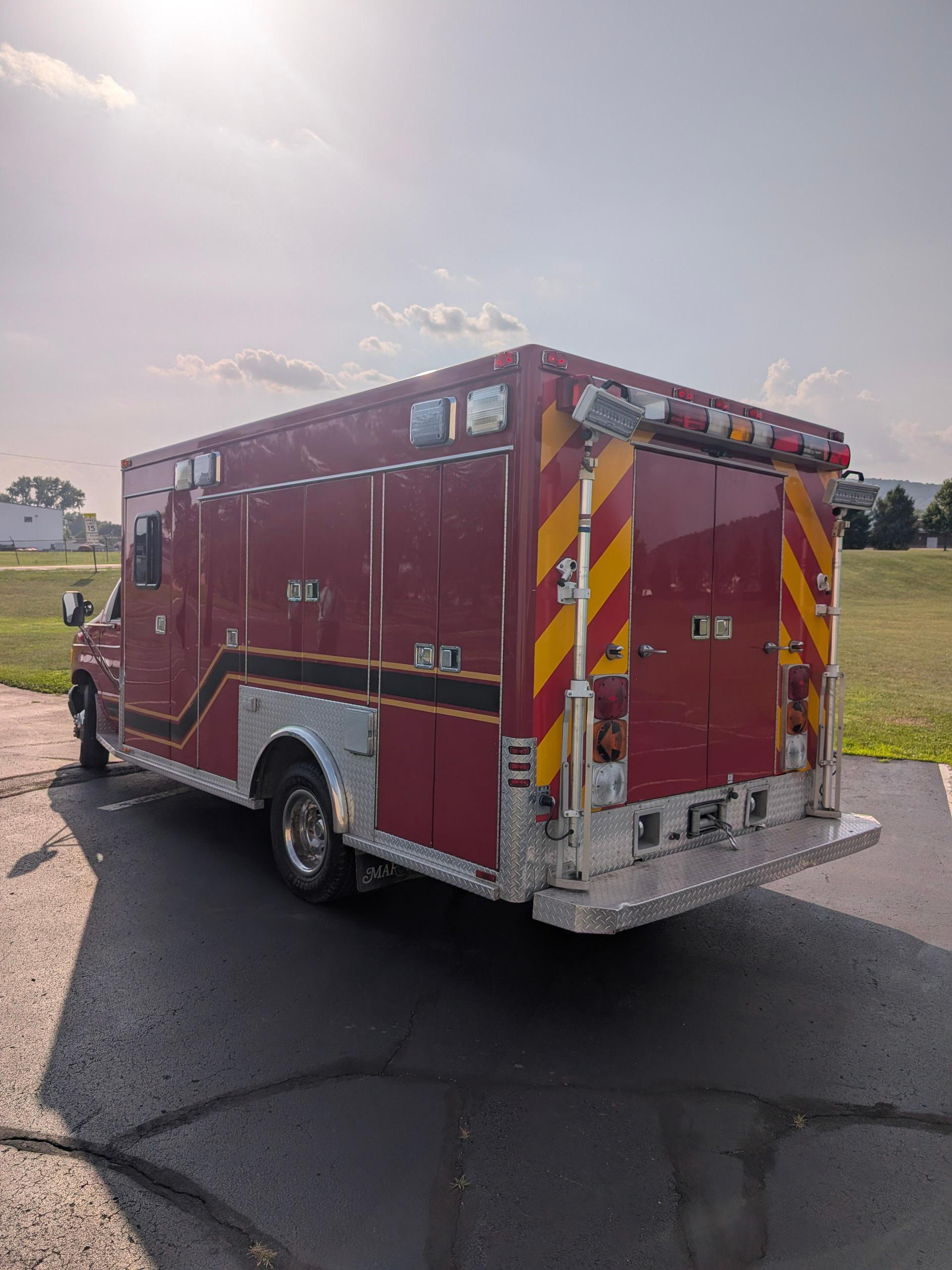 1998 Marque Ford Light Rescue - image 5