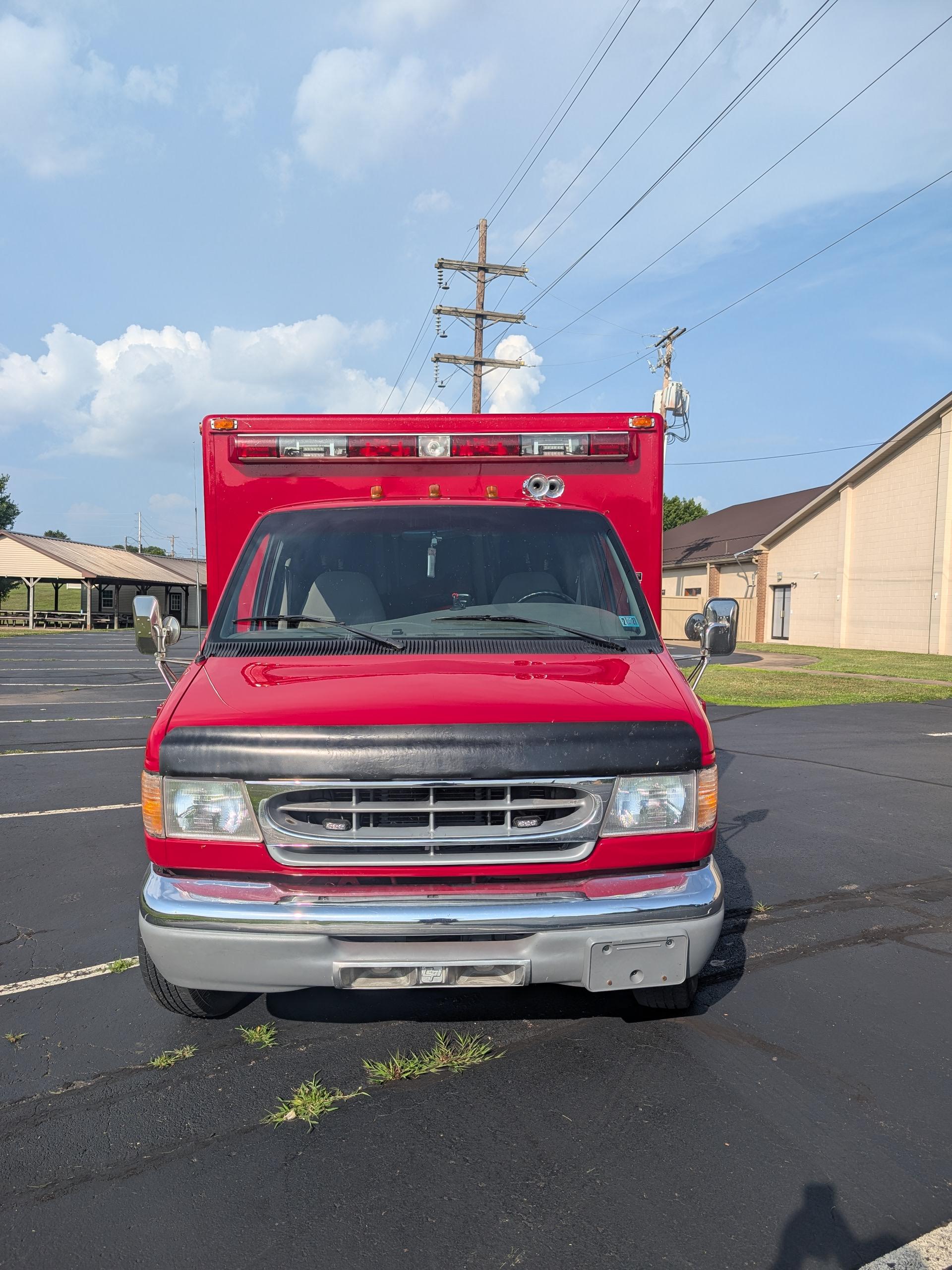 1998 Marque Ford Light Rescue - image 3
