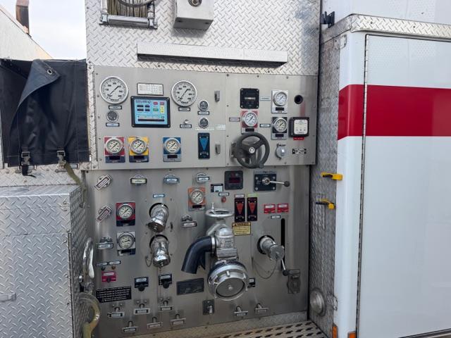 2000 Spartan 105' Quint - image 11