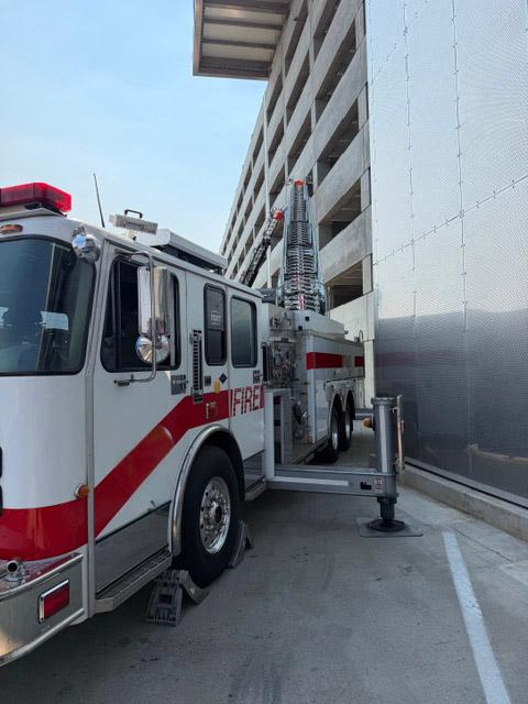 2000 Spartan 105' Quint - image 2