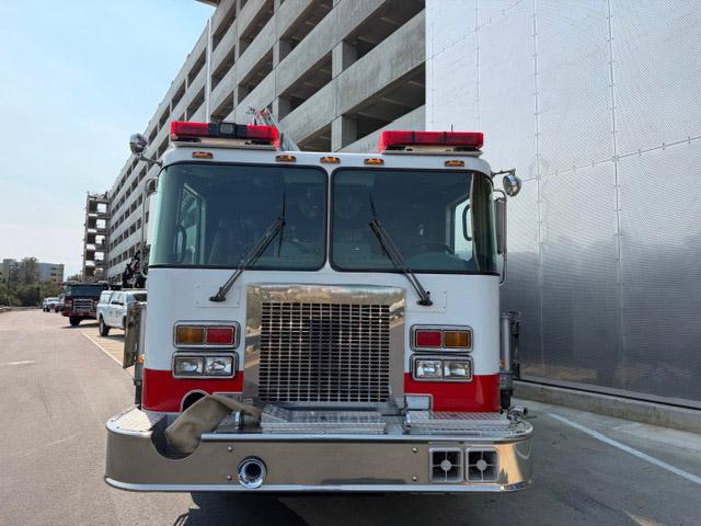 2000 Spartan 105' Quint - image 4
