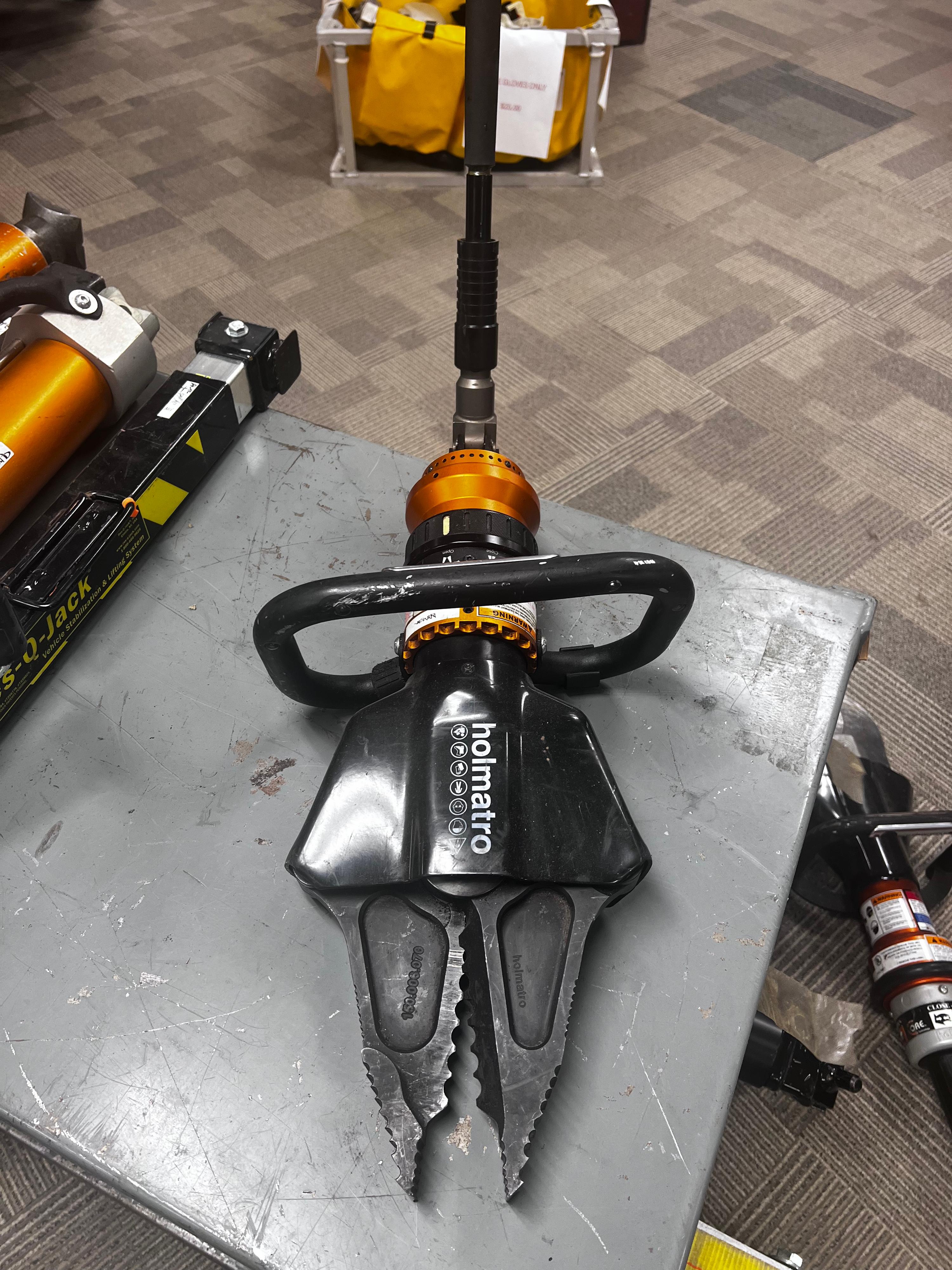 Holmatro Hand Pump Combi Tool - image 1
