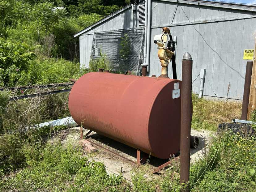 275-Gallon Fuel Storage Tank — photo 2
