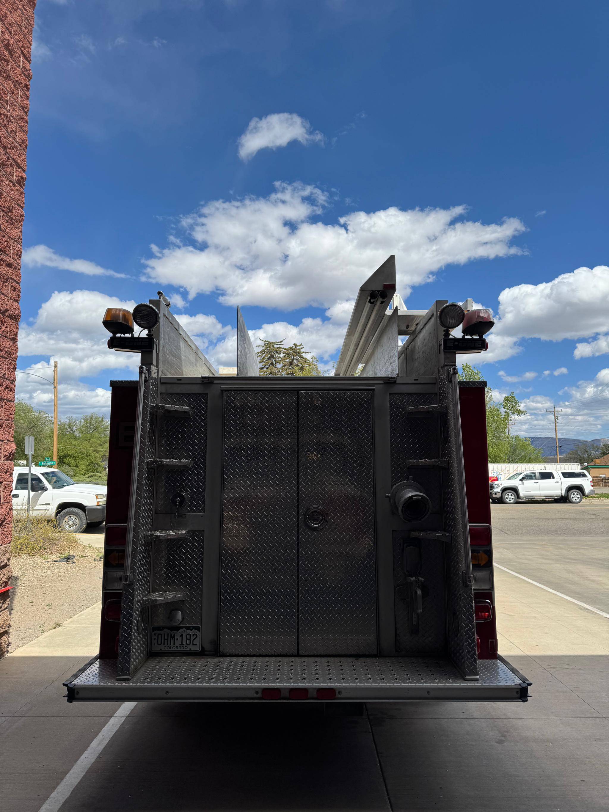 1998 E-One Cyclone Pumper 1500/1000 - image 4
