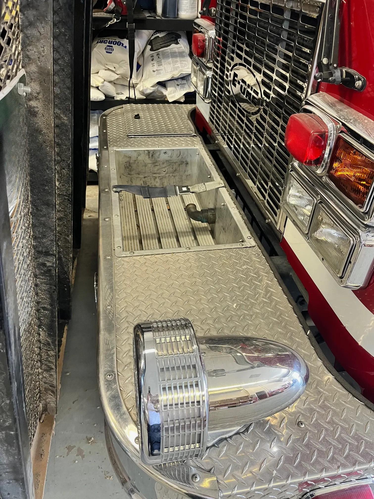 1998 E-One Cyclone Pumper 1500/1000 - image 8