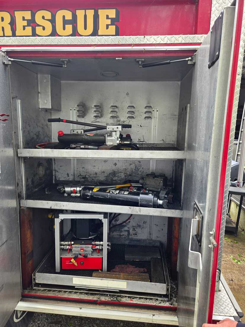 1999 E-One Rescue Pumper — photo 4