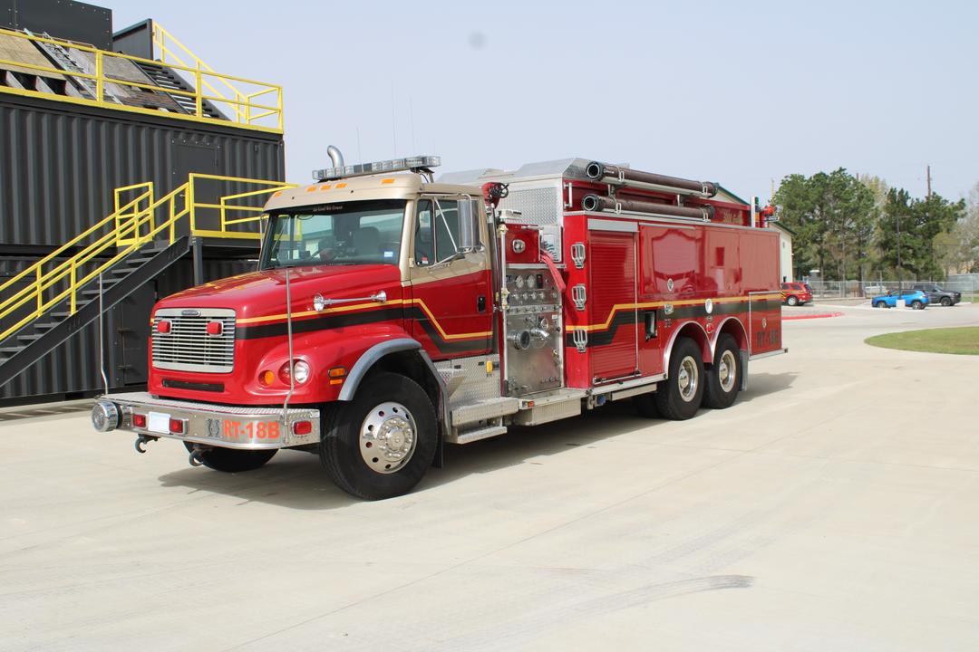 2000 E-One / Freightliner Tender