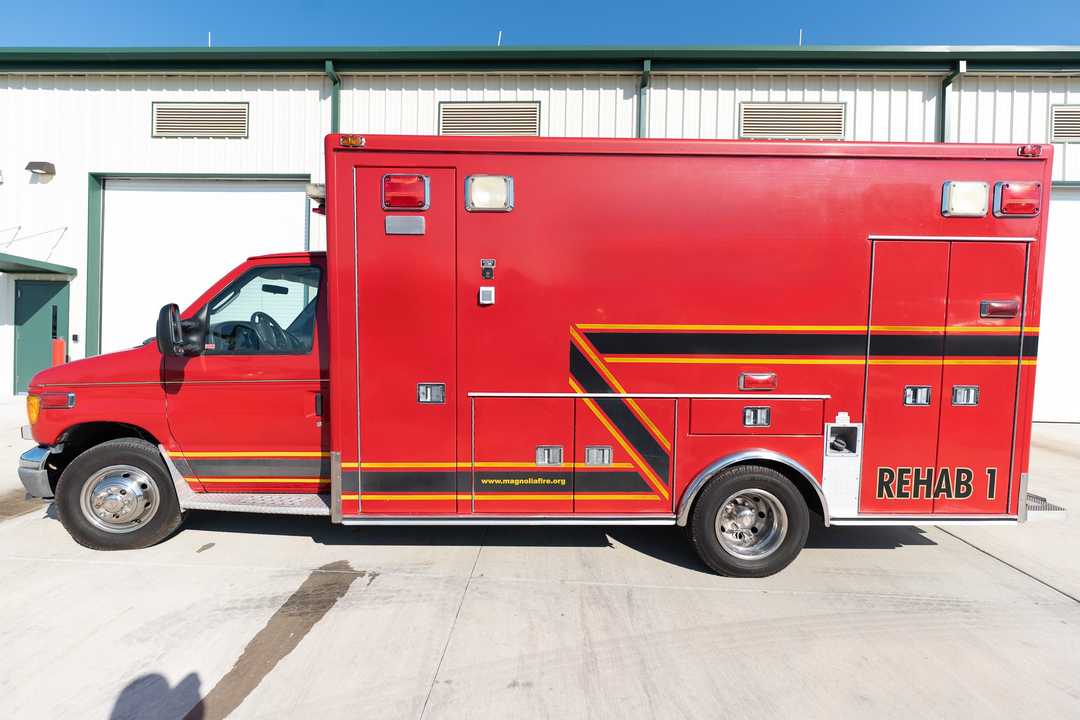 2004 Ford Ambulance