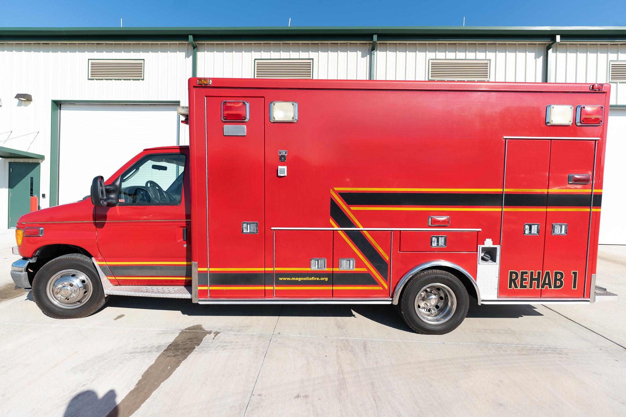 2004 Ford Type III - image 1