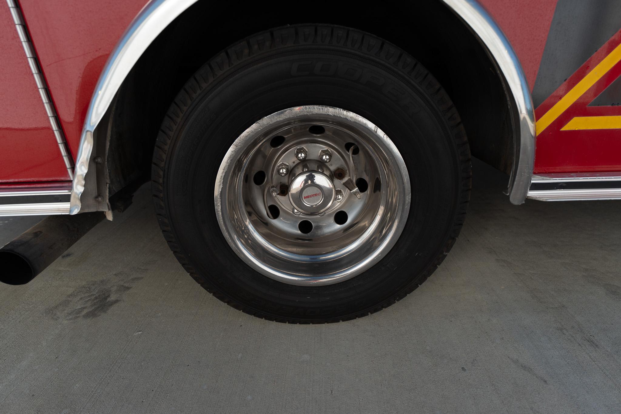 2004 Ford Type III - image 109