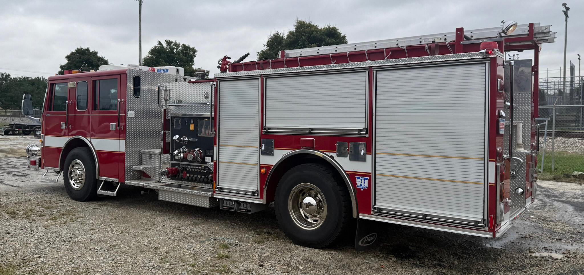 1997 Pierce Saber Pumper - image 2