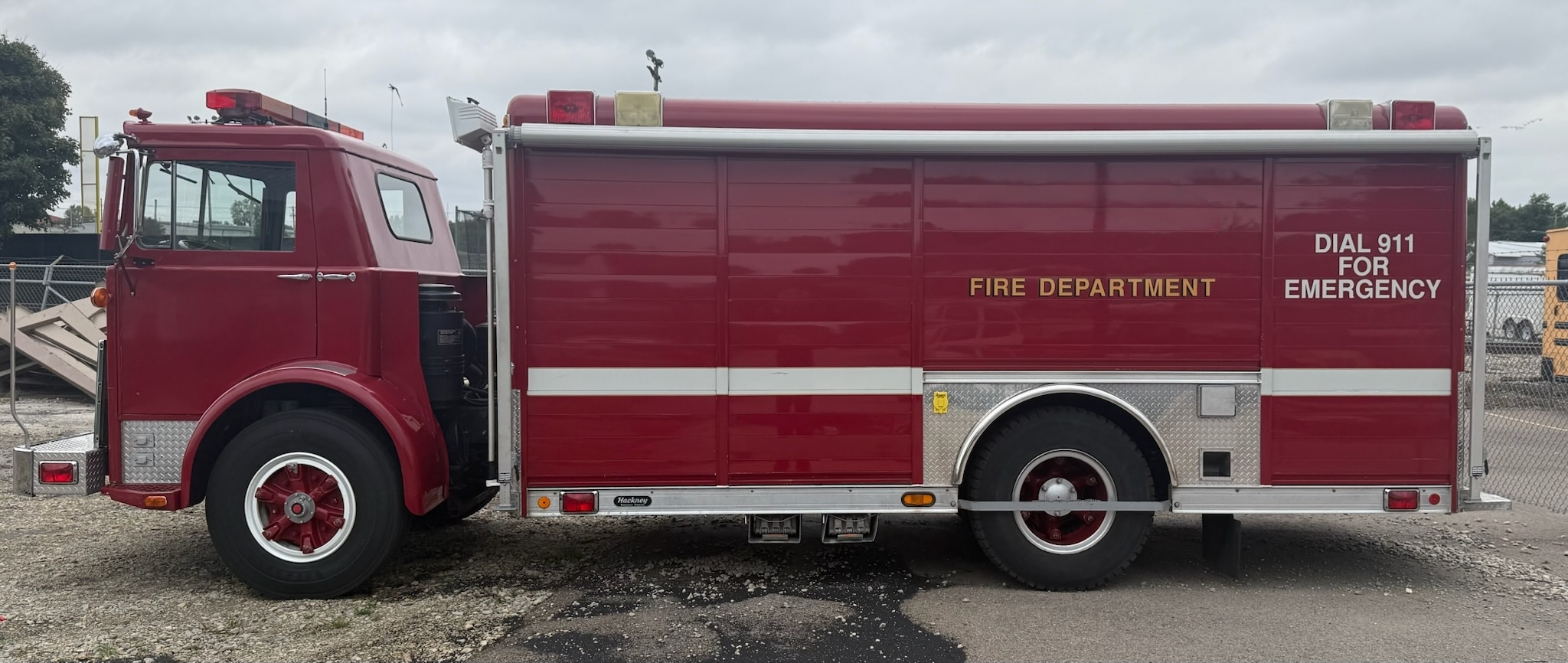 1976 Mack MB-600 / Hackney Air & Utility Unit - image 1