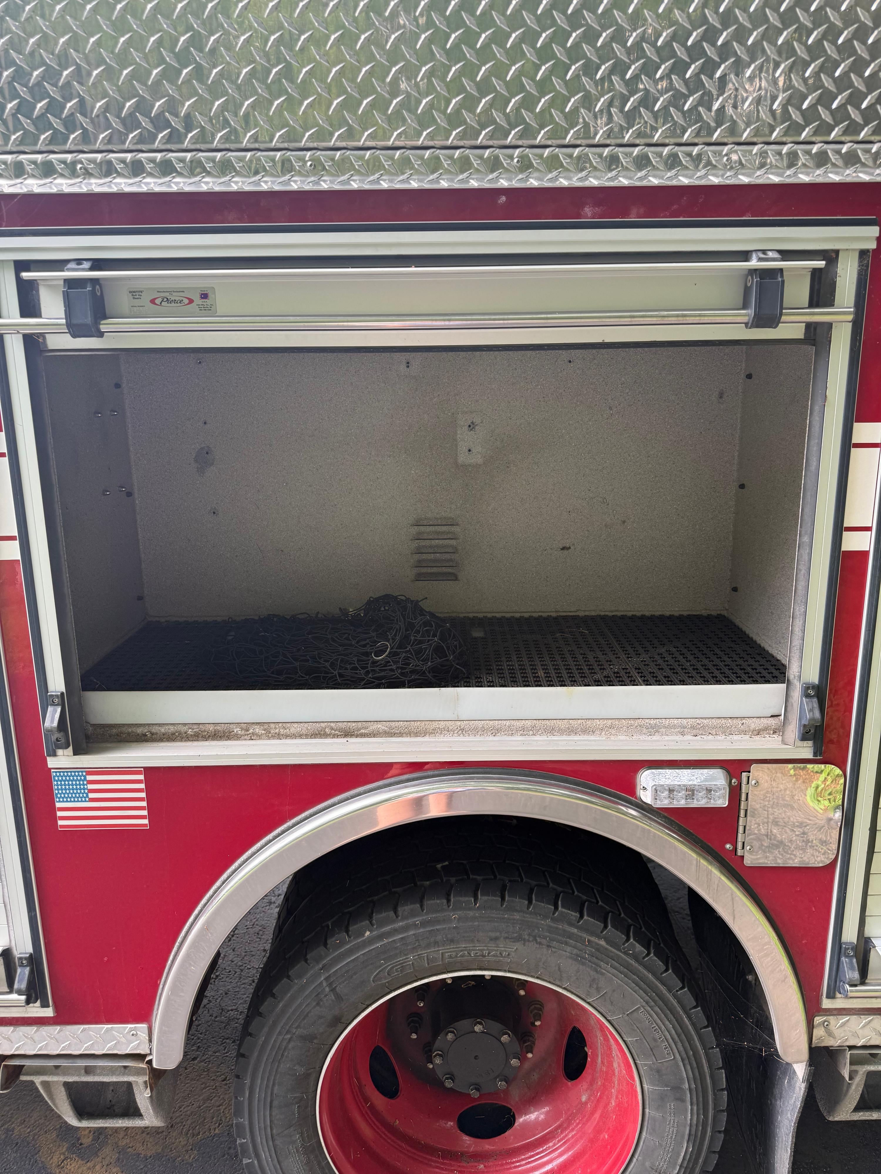 2009 Pierce Ford 4x4 Mini Pumper - image 13