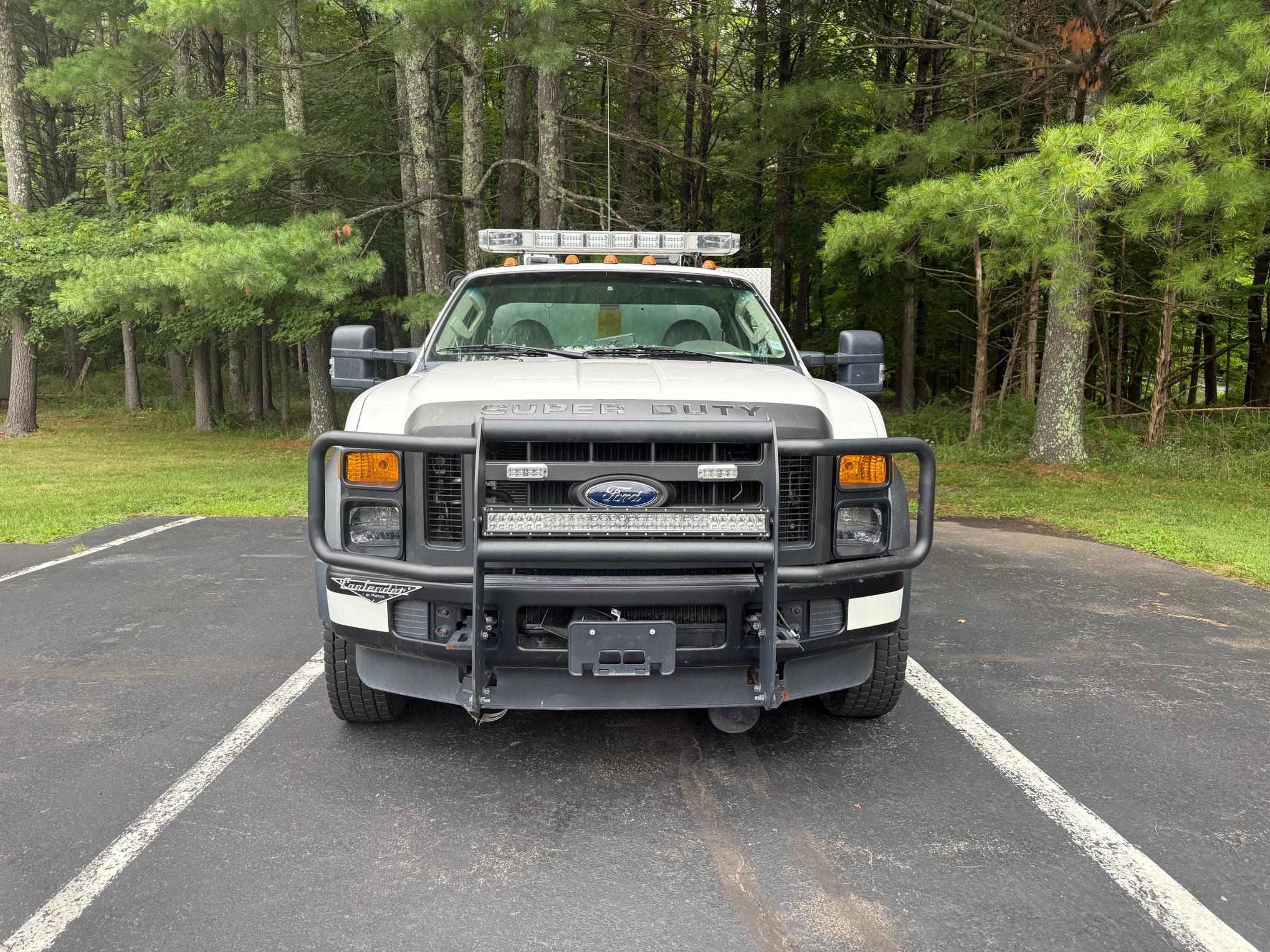 2009 Pierce Ford 4x4 Mini Pumper - image 3