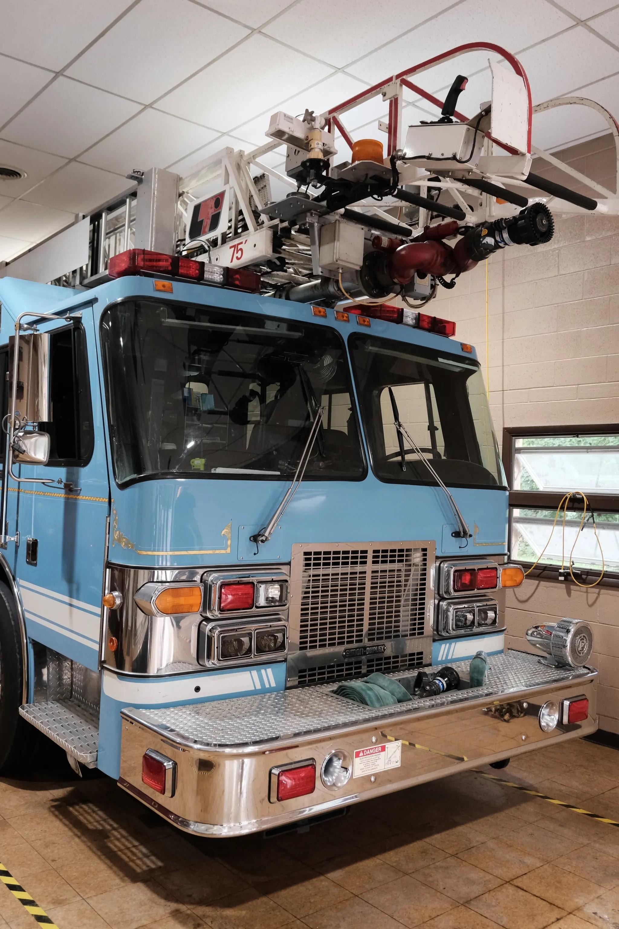 1997 Simon-Duplex 75' Quint - image 5