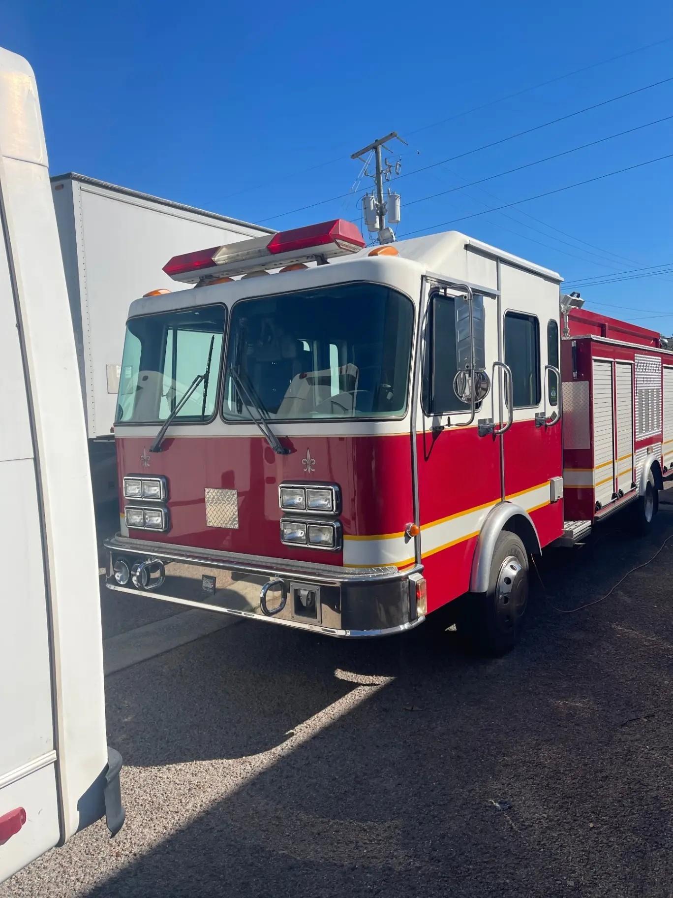 1994 Spartan Pumper Tanker - image 1