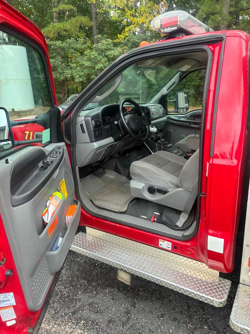 2004 4 Guys Ford Mini Pumper — photo 4
