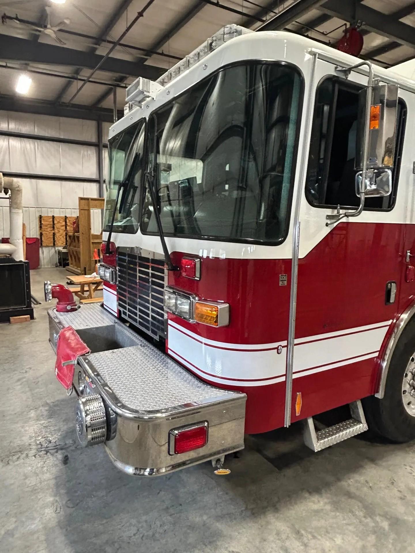 2012 Alexis HME Pumper Tanker - image 4