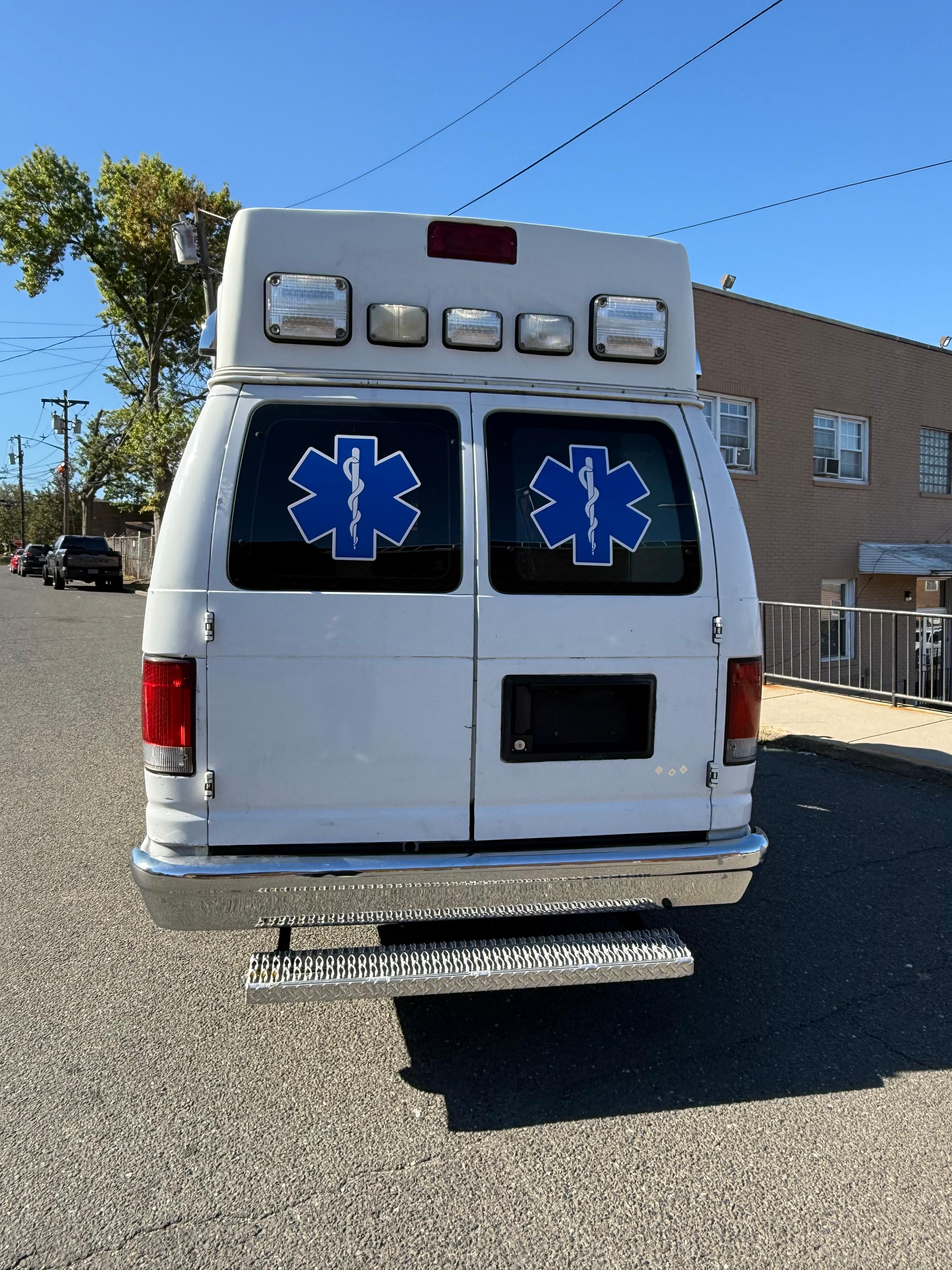 2012 Ford E350 Type II Ambulance - image 4