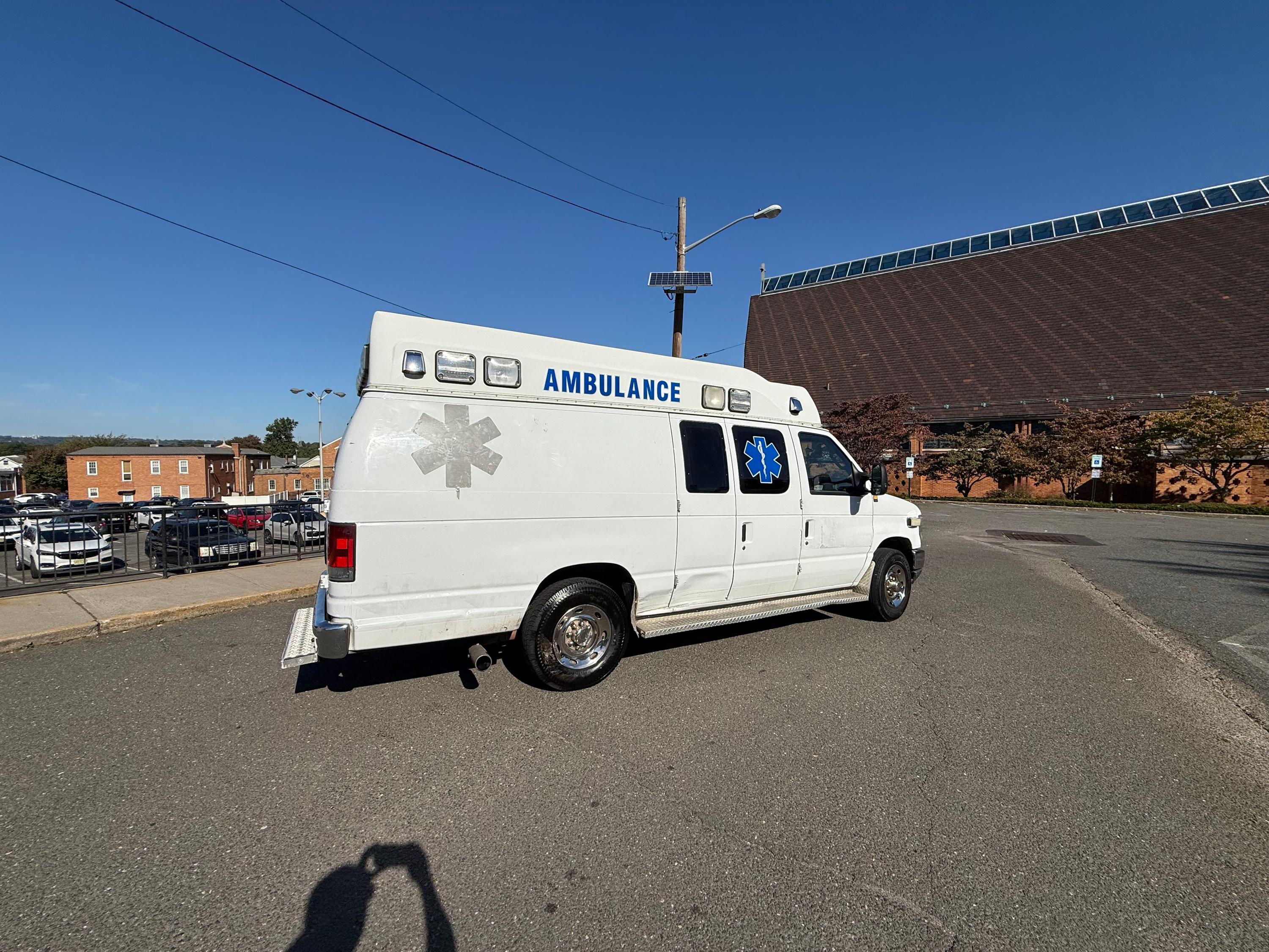 2012 Ford E350 Type II Ambulance - image 6
