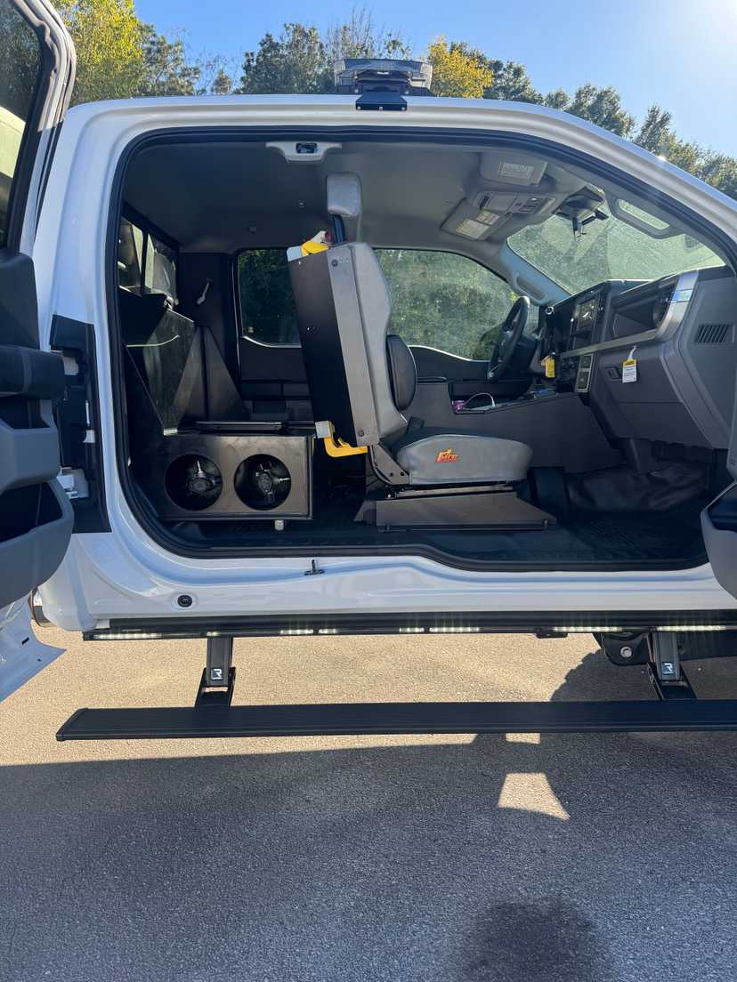 2025 Ford 4x4 Brush Truck — photo 3