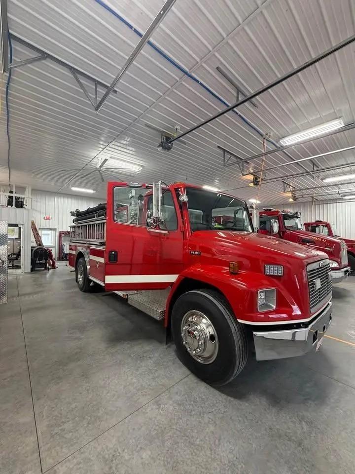 1998 E-One Freightliner Pumper - image 9
