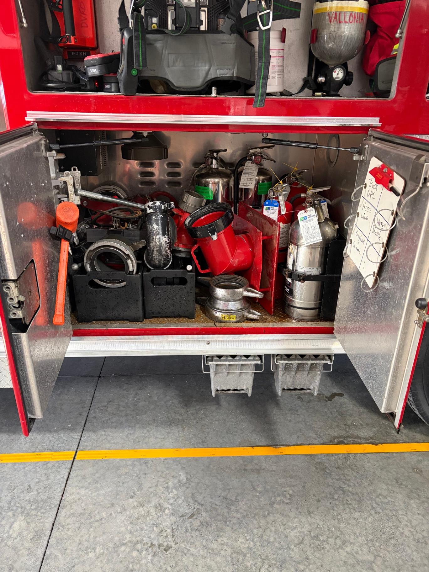 1998 E-One Freightliner Pumper - image 16