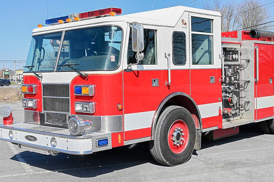 2002 Pierce Saber 1250/1000 Rural Pumper - image 3