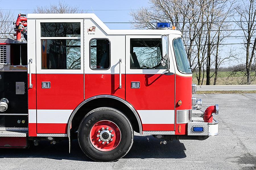 2002 Pierce Saber 1250/1000 Rural Pumper - image 5