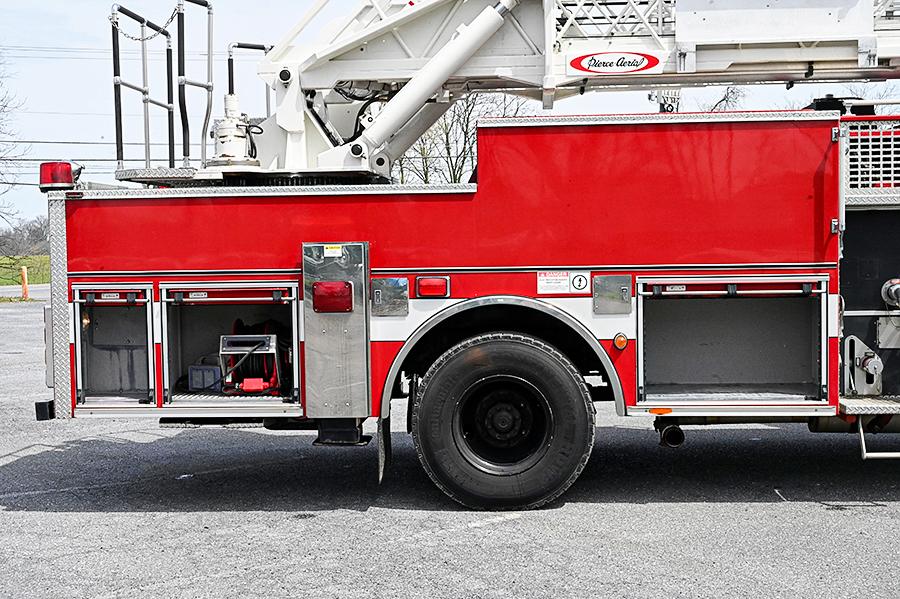 2003 Pierce 75′ Quint 1500/400 - image 11