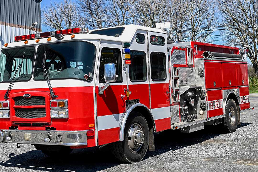 2003 E-One 1500/1250 Rural Pumper With rear dump