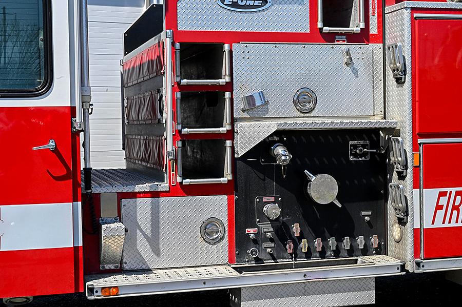 2003 E-One 1500/1250 Rural Pumper With rear dump - image 6