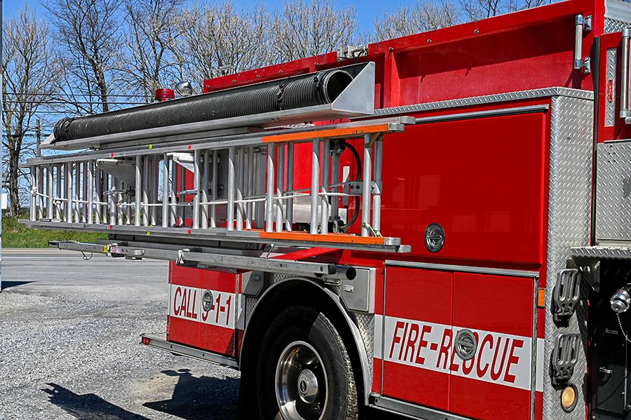 2003 E-One 1500/1250 Rural Pumper With rear dump - image 12