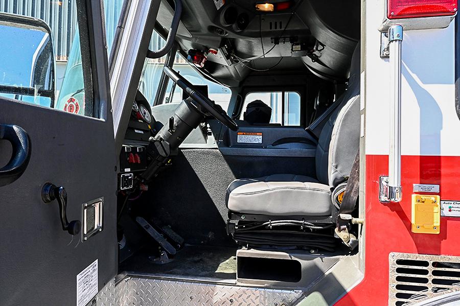 2003 E-One 1500/1250 Rural Pumper With rear dump - image 21